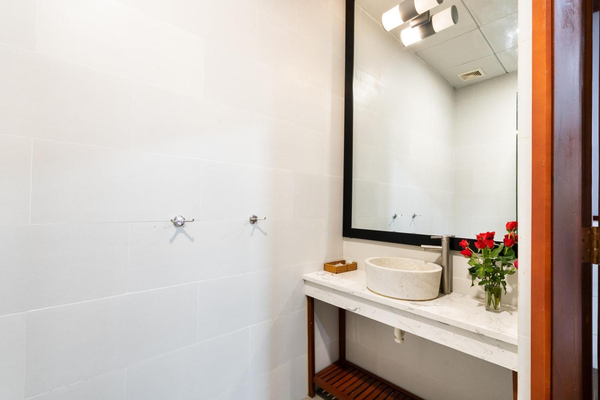 Van Hoa Hotel Thành Pho Ho Chí Minh Esterno foto